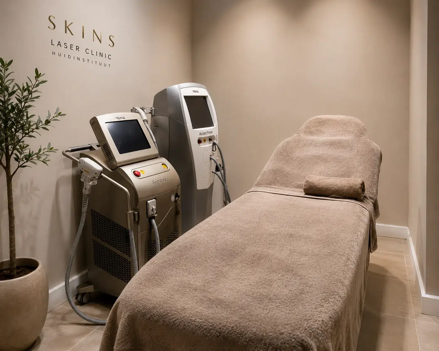 Behandelkamer van Skins Laser Clinic met Alma laserapparatuur